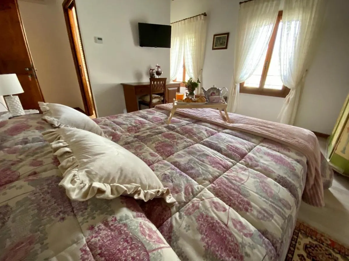 Alojamento de Acomodação e Pequeno-almoço Il Canto Del Gallo B&B Zenson di Piave Itália